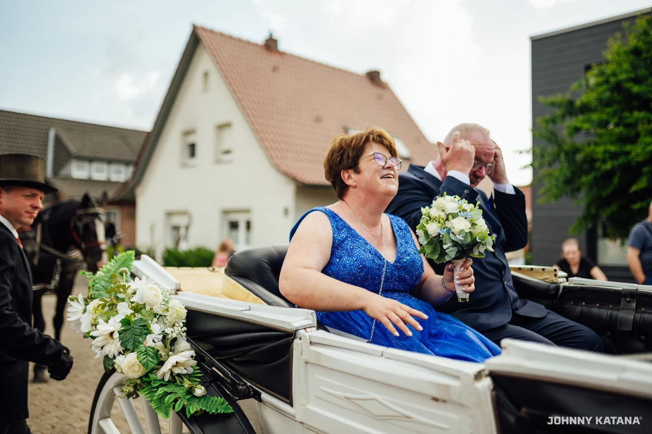 Kutschfahrt des Throns durch Lohne