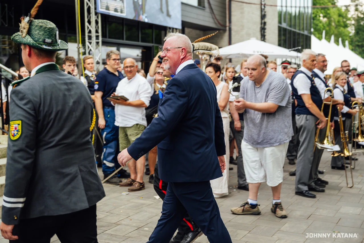 Ehrung und Anlegen der Königskette
