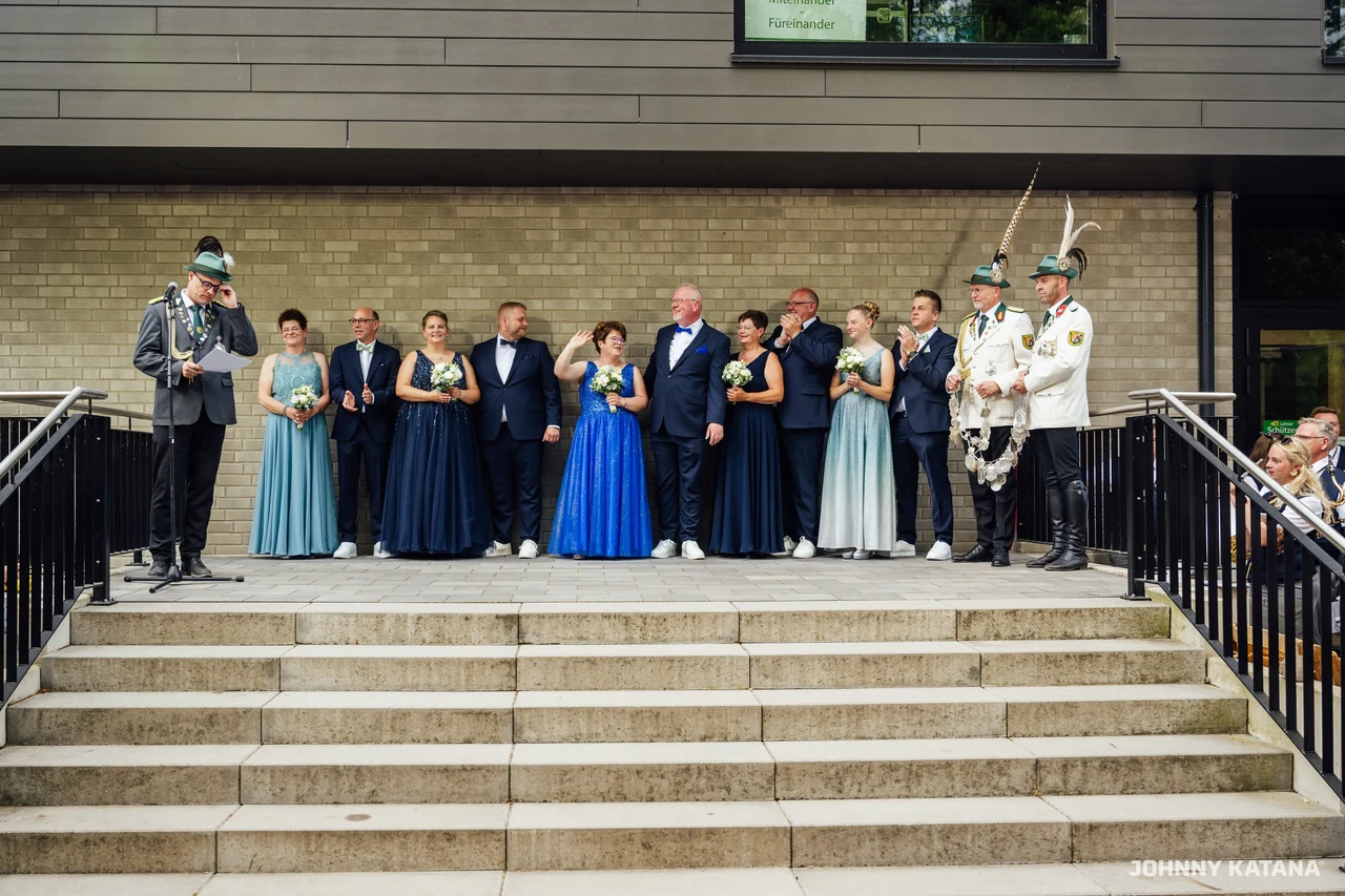 Ehrung und Anlegen der Königskette