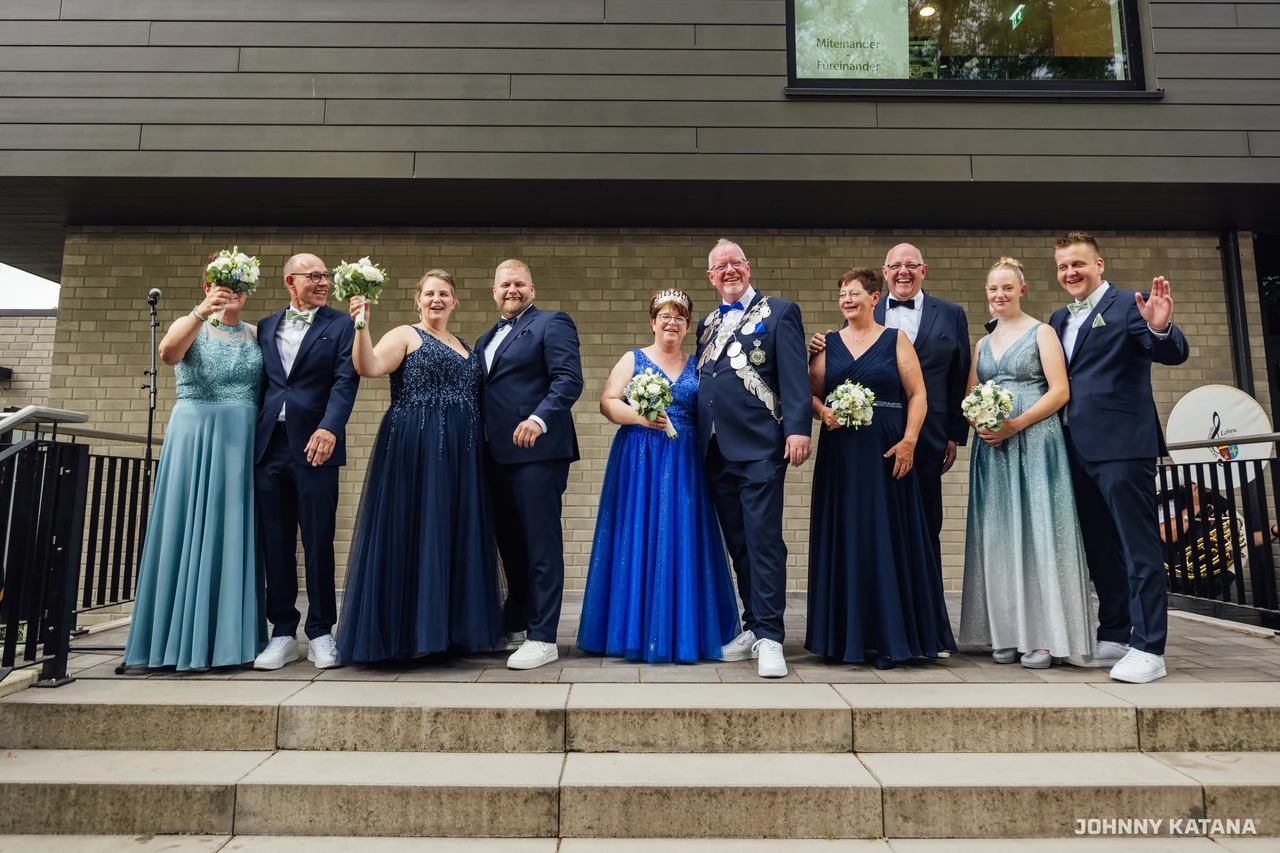 Ehrung und Anlegen der Königskette