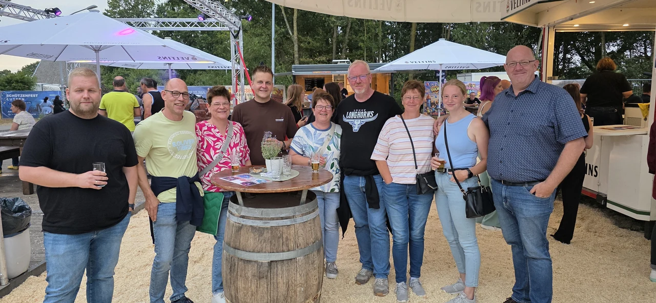 Gruppenfoto im Schankgarten auf dem Stoppelmarkt Vechta